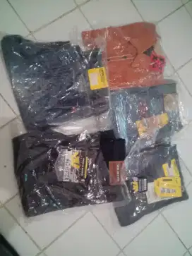 Paket celana dan kemeja