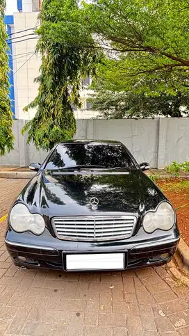 Mercedes-Benz C-Class 2003 Bensin