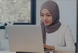Admin dan Hos medsos