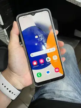 Samsung a03 4/64 kelengkapan hp dan sudah ada casing siap pakai net