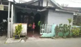 Dijual rumah pinggir jalan cocok utk usaha di Pitara Depok