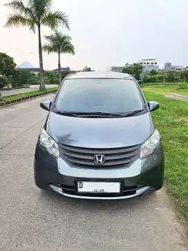 Mulus Sekali Siap mudik Freed 2012 Matic