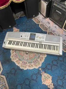 Digital Piano Yamaha DGX 305