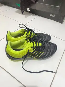 Sepatu Bola Adidas Copa 20.3 Original Predator