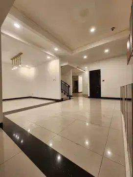 Ruang Usaha Cafe Pasar Minggu