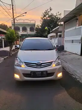 Kijang Innova Bensin Manual G 2010