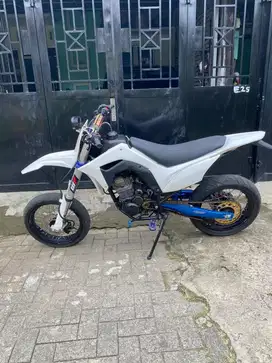 Jual Sepeda Motor Modifikasi Honda GL 200 R