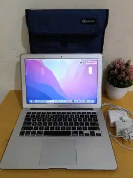 Macbook Air 2017. RAM 8 GB. Intel Core i5. Cycle Count Batrei Msh 200