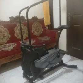 DIJUAL SEPEDA STATIS MERK KINETIC