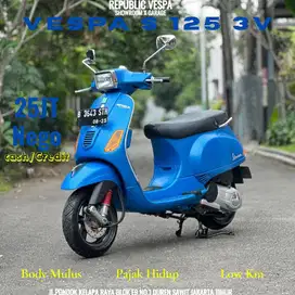 Piaggio Vespa S 125 3Vie Tahun 2015 WARNA BIRU DOFF PERFECT CONDITION