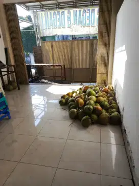 Dibutuhkan karyawati jual es degan + serabutan
