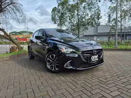 Mazda 2R 1.5 AT 2017