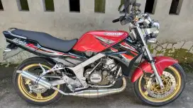 Ninja r 2011 merah