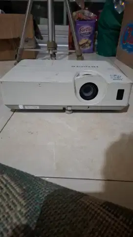 2 Proyektor Hitachi ED-27X , Proyektor Only