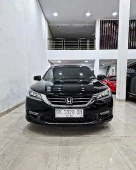 ACCORD 2.4 VTI-L Automatic 2013 / 2014 honda hitam camry