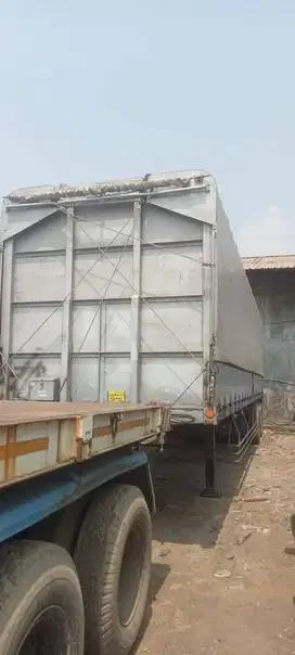 Wing box trailer