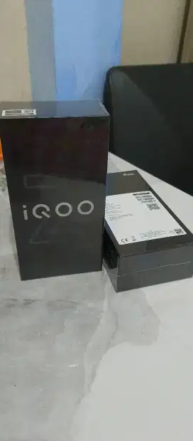 Iqoo Z10 5G 8/256 Baru Garansi Resmi