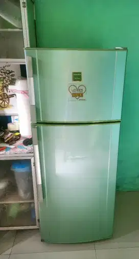 Kulkas Sharp 2pintu