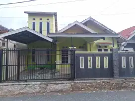 Rumah dihksn komplek Amd permai Blok A15 didepan