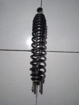 Sokbreker motor mio