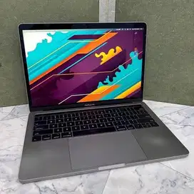 MacBook Pro 13 inch 2016 Touchbar Four Thunderbolt 3 ports CTO