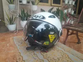 Helm KYT Elsico Classic Solid White