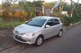 Toyota Etios Valco 2014 Bensin