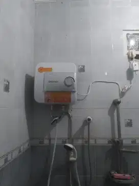 WATER HEATER LISTRIK(MANDI AIR HANGATKU)
