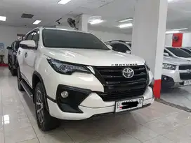 Toyota Fortuner vrz 2.4 Matic disel 2017