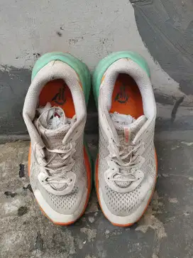 Sepatu Lari Murah (Preloved Ortuseight Hyperblast 1)
