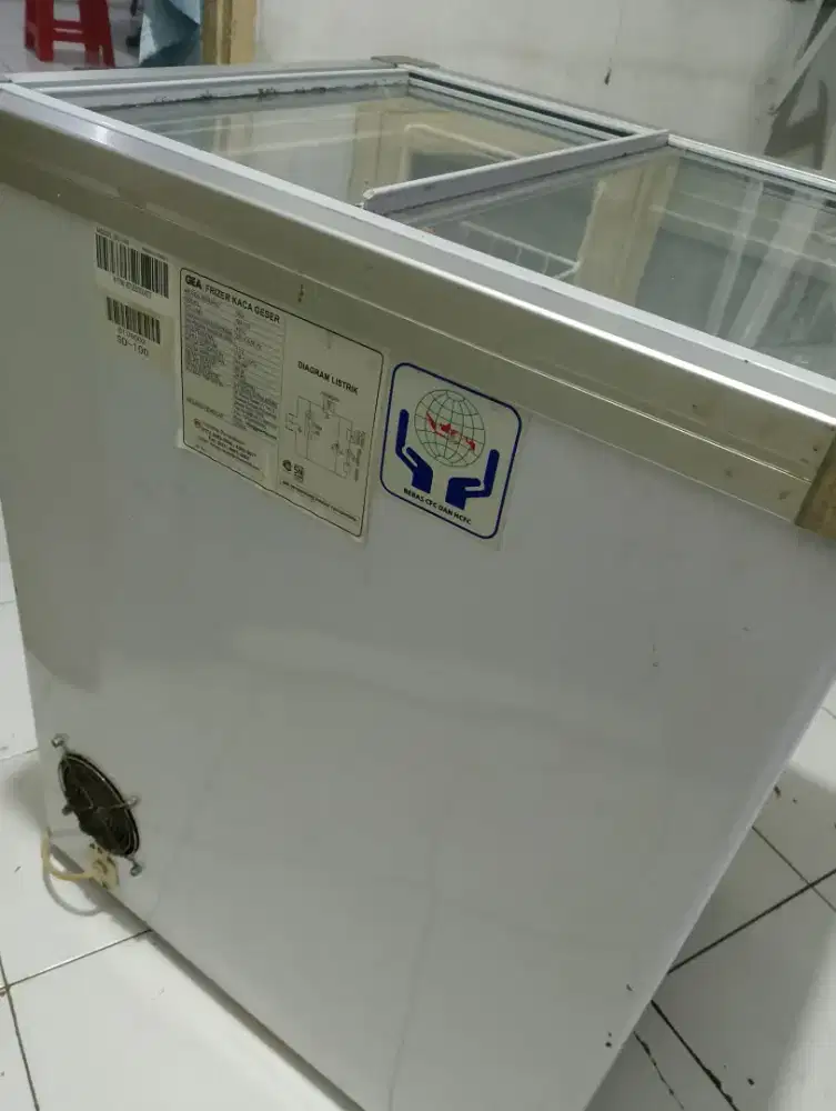 Freezer GEA 100liter Super Beku