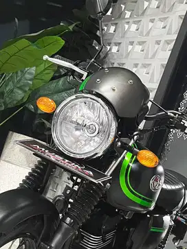 Retro‼️Kawasaki W175 Cafe th 2020 Hitam - Ayu Mustika