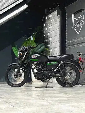 Motor Retro‼️Kawasaki W175 Cafe th 2020 - Ayu Mustika