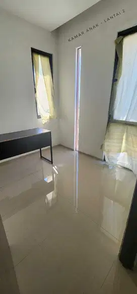 Dijual cepat rumah hoek emerald residence sepatan