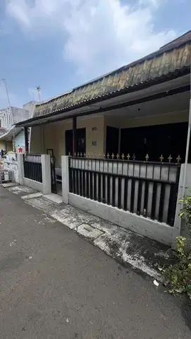 DIJUAL RUMAH SIAP HUNI STRATEGIS DI JANTUNG KOTA DEPOK!