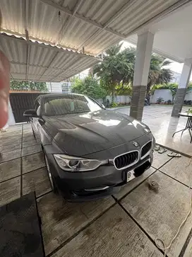 BMW F30 320i sport 2013
