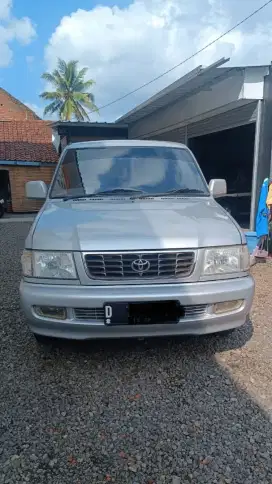 Di jual kijang LGX 1.8efi MT 2000
