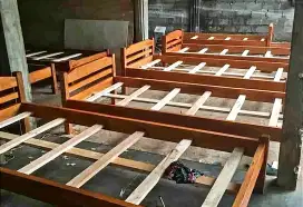 Dipan kayu//alas kasur//tempat tidur
