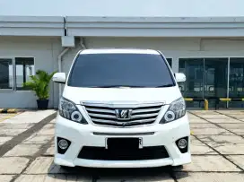 Toyota Alphard SC 2013