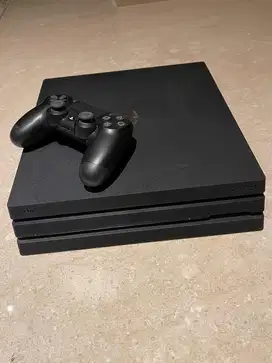 Dijual Cepat PS4 Pro with 1 Stick