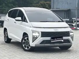 Hyundai Stargazer Prime 2022 Two Tone
