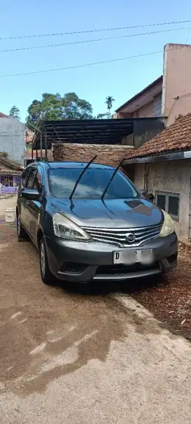 NISSAN GRAND LIVINA 1,5 SV MT