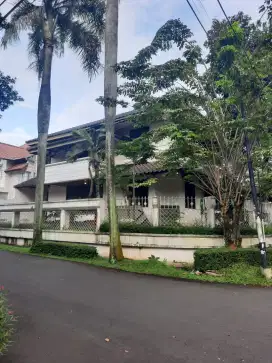 Rumah hook Bintaro Jaya Jakarta Selatan sektor 1