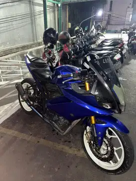 YAMAHA R25 V2 MOVISTAR