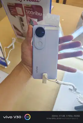 vivo v50 5G ram 12+12/512 Gb