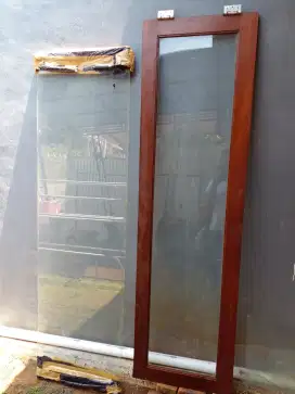 Jendela kusen kaca