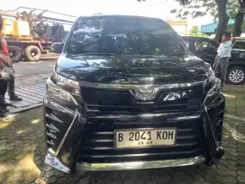 Dijual Toyota Voxy 2.0 A/T 2019