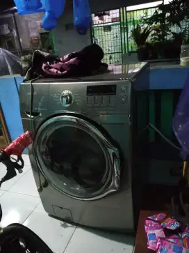 Mesin cuci loundri
