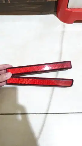 Reflektor Bemper Belakang Agya Ayla