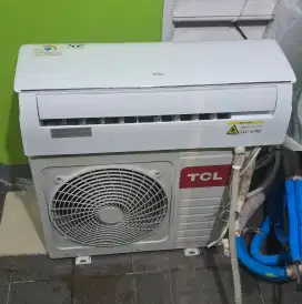 AC Split TCL 1/2 PK - seri TAC 05CSD/XA LENGKAP